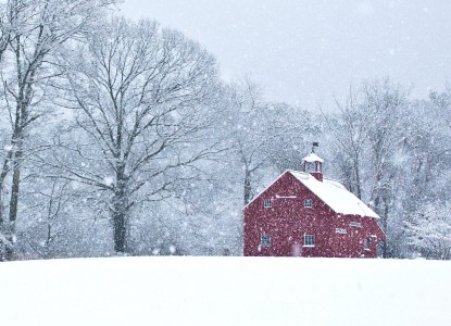 Barn in the Snow Jigsaw Puzzle