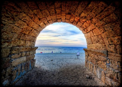 Beach Tunnel Jigsaw Puzzle