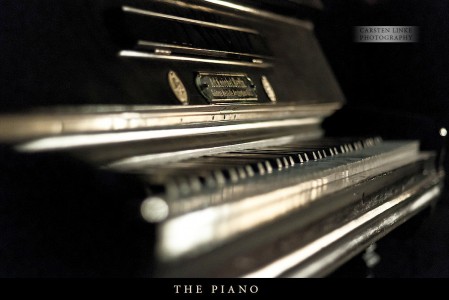 Black Piano Jigsaw Puzzle