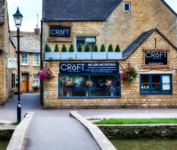 Bourton-on-the-Water Restaurant Jigsaw Puzzle
