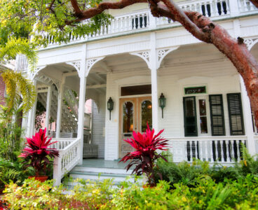 Charleston Front Porch Jigsaw Puzzle