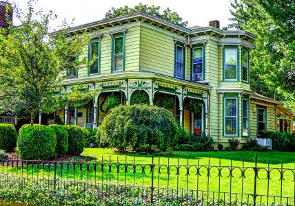 Cherry Street House Jigsaw Puzzle