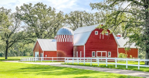 Chisago Barn Jigsaw Puzzle