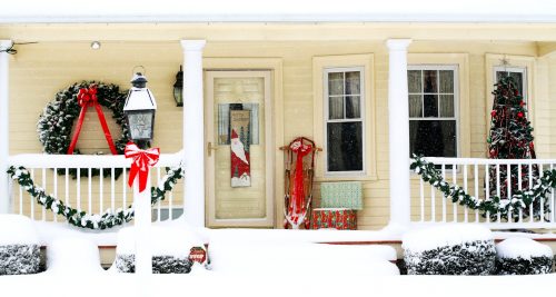 Christmas Porch Jigsaw Puzzle