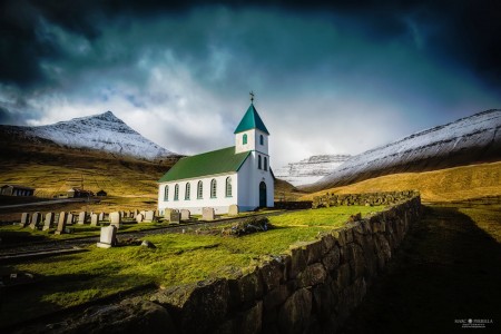 Church of Gjógv Jigsaw Puzzle