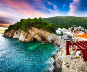 Cliffs of Petrovac Jigsaw Puzzle