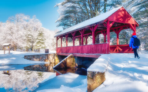 Covered Bridge in Snow Jigsaw Puzzle