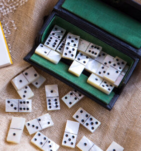 Dominoes Jigsaw Puzzle