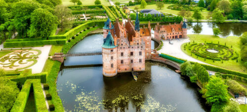 Egeskov Castle and Gardens Jigsaw Puzzle