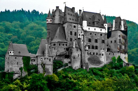Eltz Castle Jigsaw Puzzle