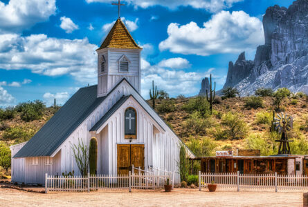 Elvis Memorial Chapel Jigsaw Puzzle Elvis Memorial Chapel Jigsaw Puzzle