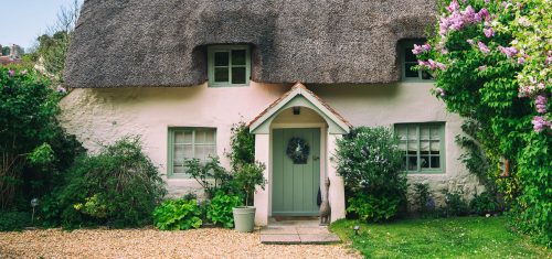 English Cottage Jigsaw Puzzle