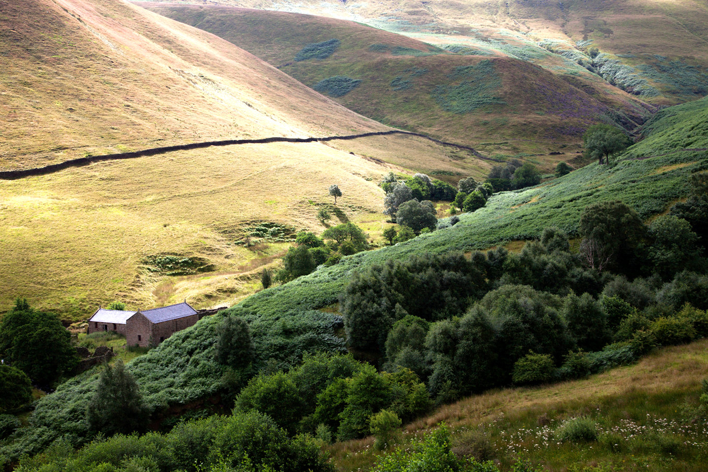 English Vale Jigsaw Puzzle