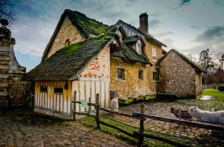 French Farm House Jigsaw Puzzle