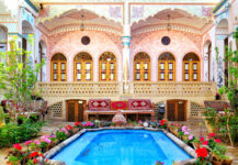 Garden in Iran Jigsaw Puzzle