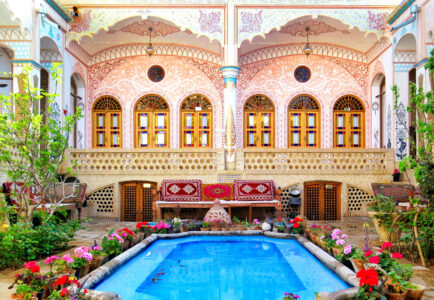 Garden in Iran Jigsaw Puzzle