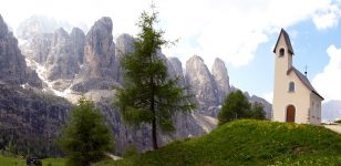 Gardena Pass Chapel