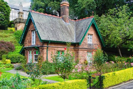 Gardener S Cottage Jigsaw Puzzle