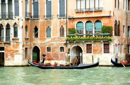 Grand Canal Gondolas Jigsaw Puzzle