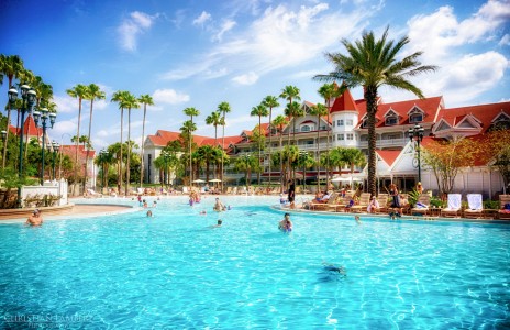 Grand Floridian Pool Jigsaw Puzzle