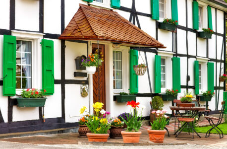 Green Shutters House Jigsaw Puzzle