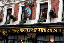 Holmes Pub