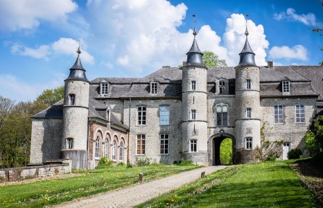 Houtain-le-Val Castle Jigsaw Puzzle