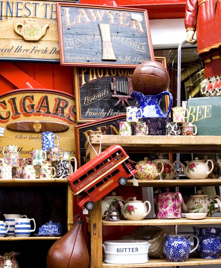 London Antiques Jigsaw Puzzle