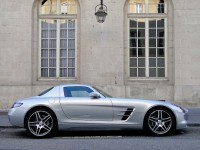 Mercedes-Benz SLS