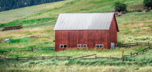 Montana Barn Jigsaw Puzzle