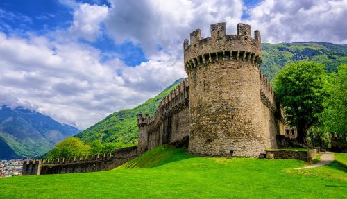 Montebello Castle Jigsaw Puzzle