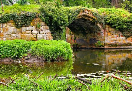 Old Castle Bridge Jigsaw Puzzle