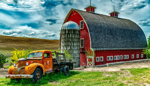 Palouse Knot Barn Jigsaw Puzzle