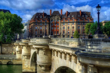 Paris Bridge Jigsaw Puzzle