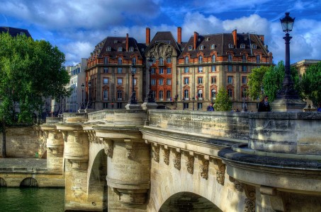 Paris Bridge Jigsaw Puzzle