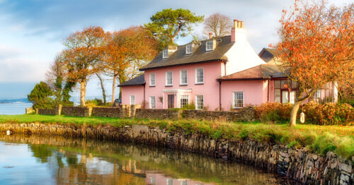Pink Cottage Jigsaw Puzzle