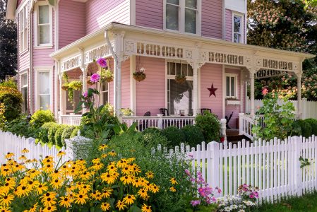 Pink Victorian House Jigsaw Puzzle