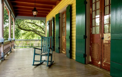 Plantation Porch Jigsaw Puzzle