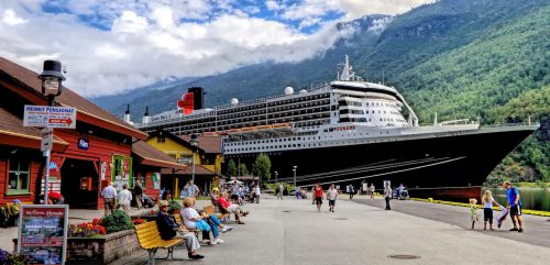 Queen Mary 2 Jigsaw Puzzle