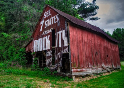 Rock City Barn Jigsaw Puzzle