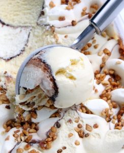 Scooping Ice Cream Jigsaw Puzzle