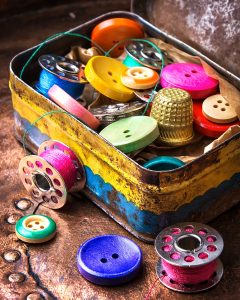 Sewing Tin Jigsaw Puzzle