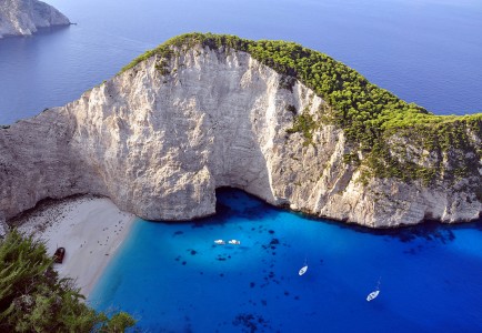 Shipwreck Bay Jigsaw Puzzle