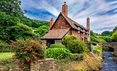 Somerset Cottage Jigsaw Puzzle