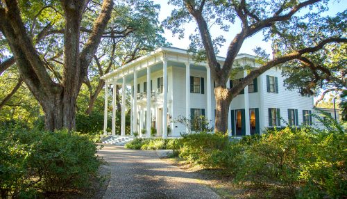 Southern Mansion Jigsaw Puzzle