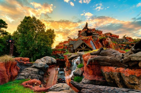 Splash Mountain Sunset Jigsaw Puzzle