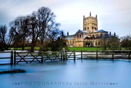 Tewkesbury Abbey Jigsaw Puzzle