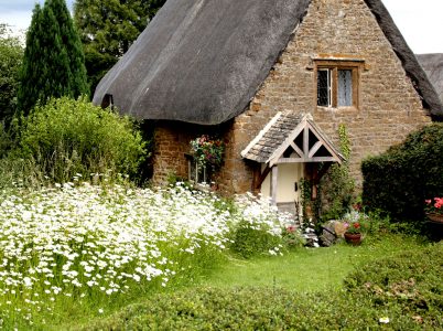 Thatched Cottage Jigsaw Puzzle