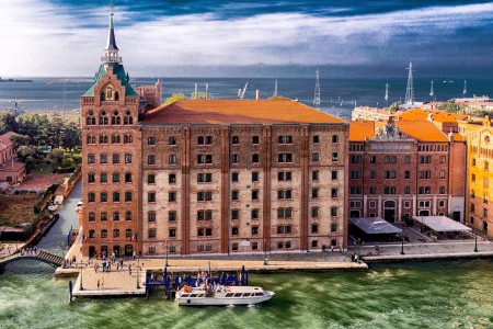 Venice Hilton Jigsaw Puzzle