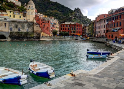 Vernazza Harbor Jigsaw Puzzle